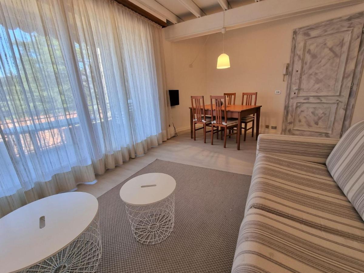 Apartment Hermitage-5 By Interhome Porto Valtravaglia Extérieur photo
