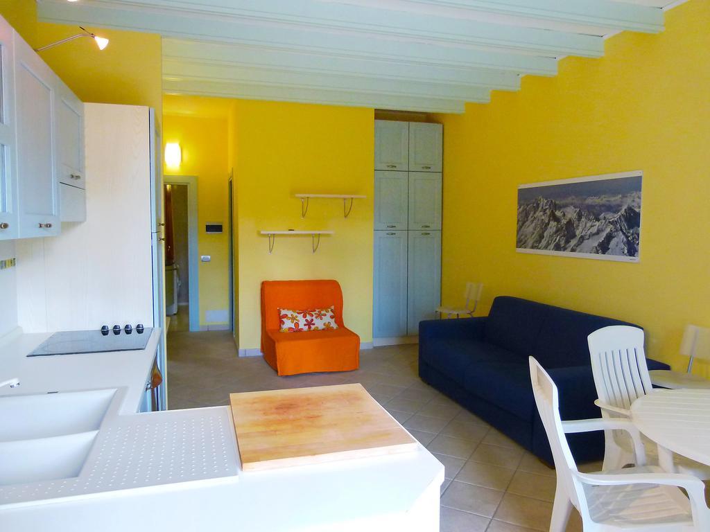 Apartment Hermitage-5 By Interhome Porto Valtravaglia Chambre photo