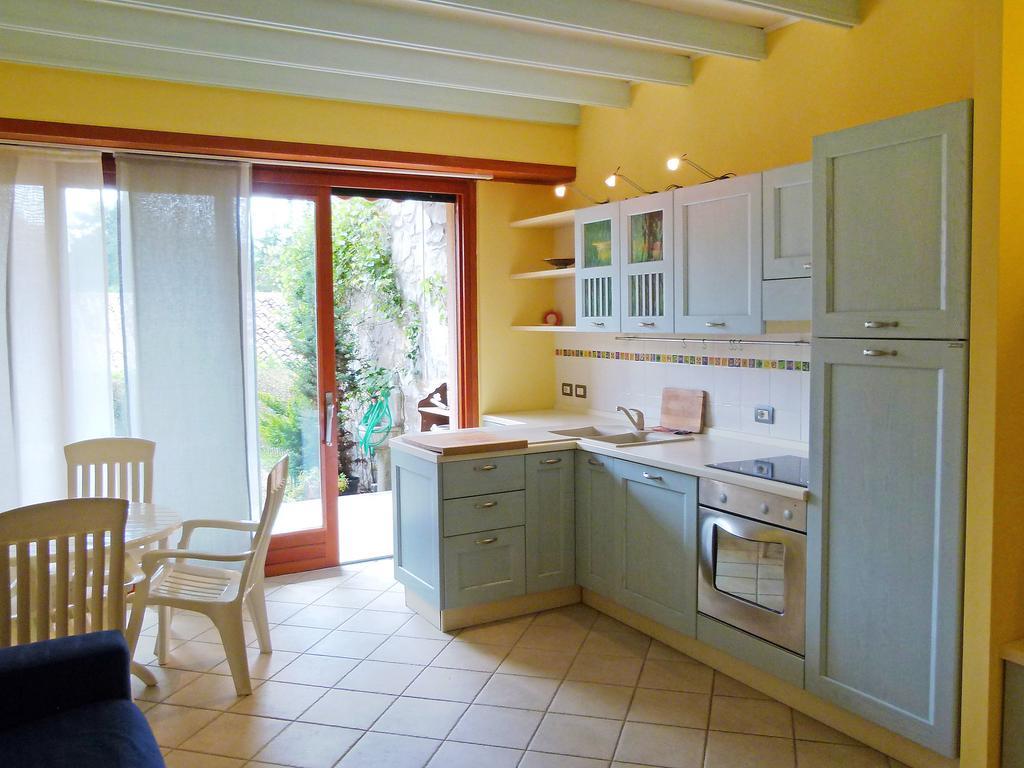 Apartment Hermitage-5 By Interhome Porto Valtravaglia Chambre photo